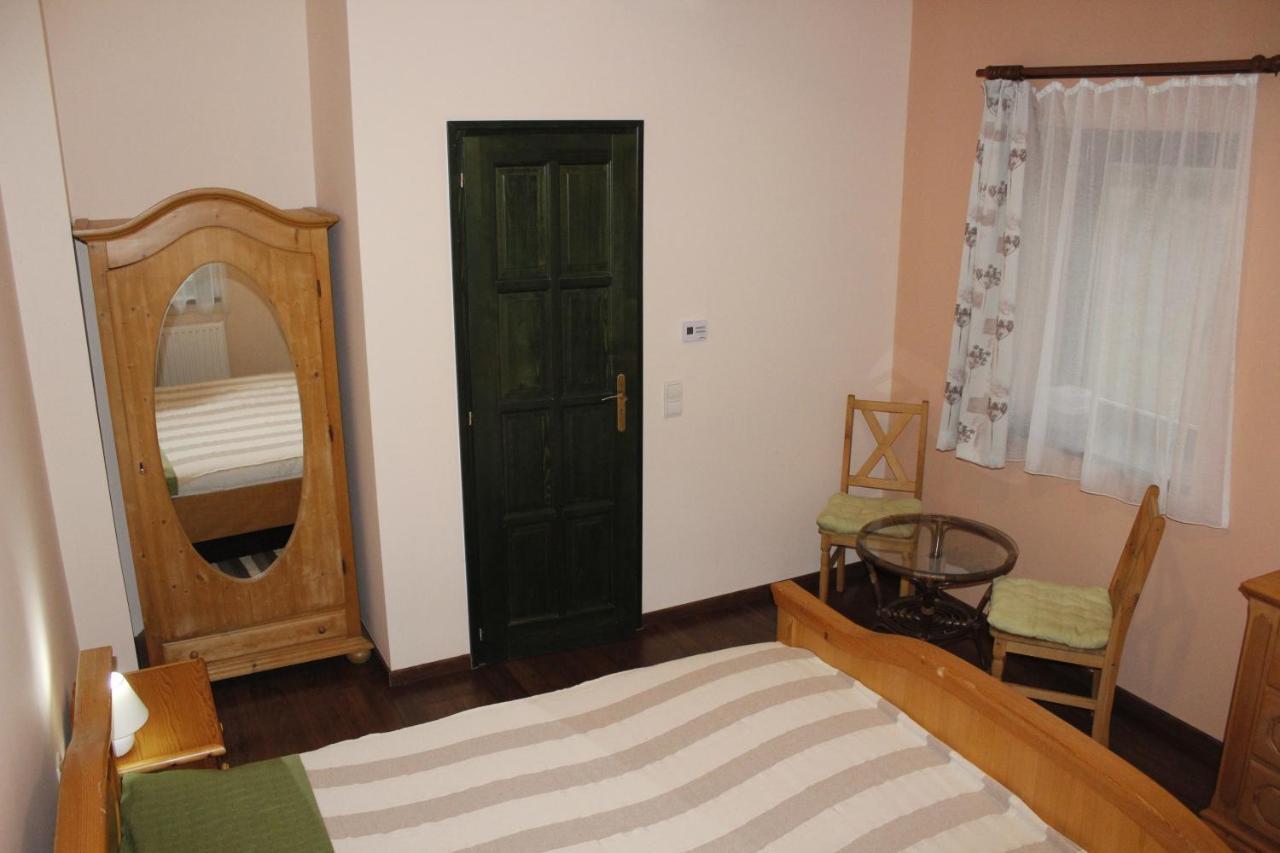 Hotel Hunor Lovastanya Kunbaracs Exteriér fotografie